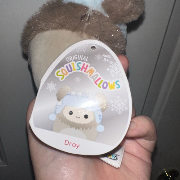 BNWT Christmas 4.5” Dray the yeti squishmallow! - Picture 3 of 3